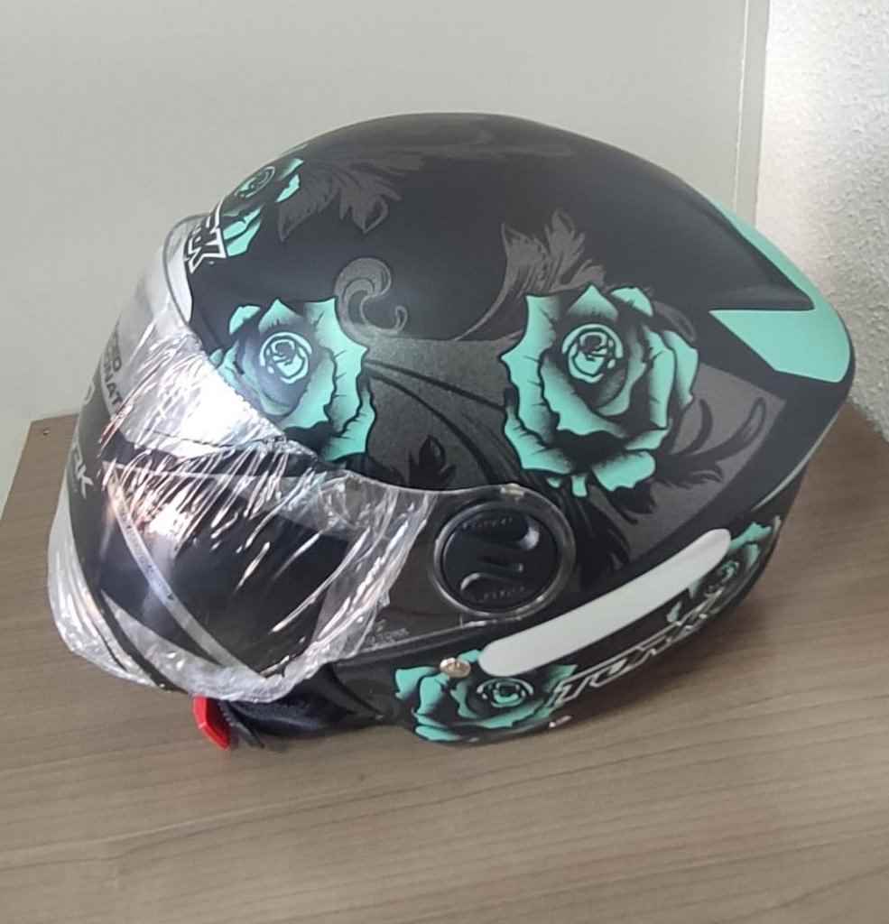 CAPACETE NEW LIBERTY 3 FLOWERS FOSCO AZUL/PRETO 56