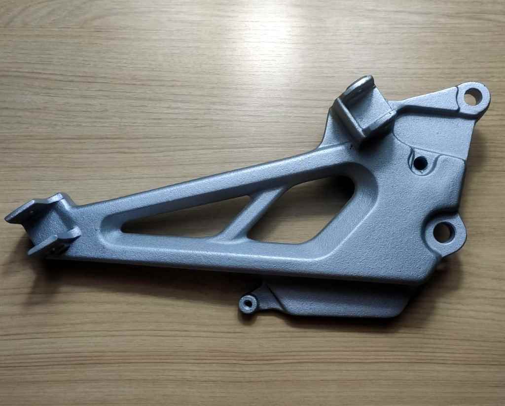 SUPORTE PEDALEIRA TRASEIRA ALUMINIO LADO ESQUERDO CBX200 STRADA 94 - 02